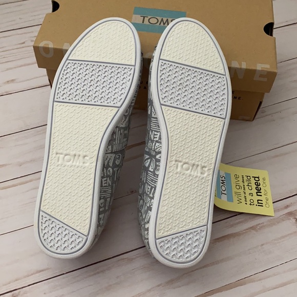 Toms Grey Chambray Ten Year Anniversary - Picture 10 of 12
